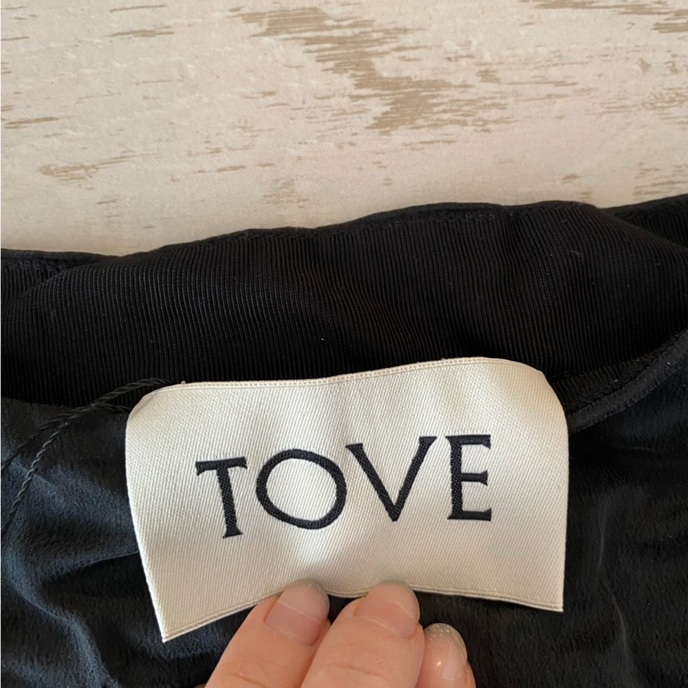 TOVE Black Maxi Skirt - Picture 3 of 3